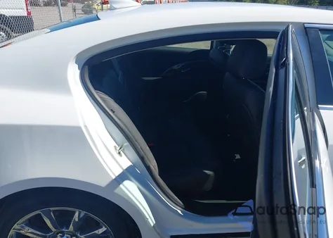 2015 Buick Lacrosse Premium I из США, поврежденный, VIN 1G4GD5G30FF117966